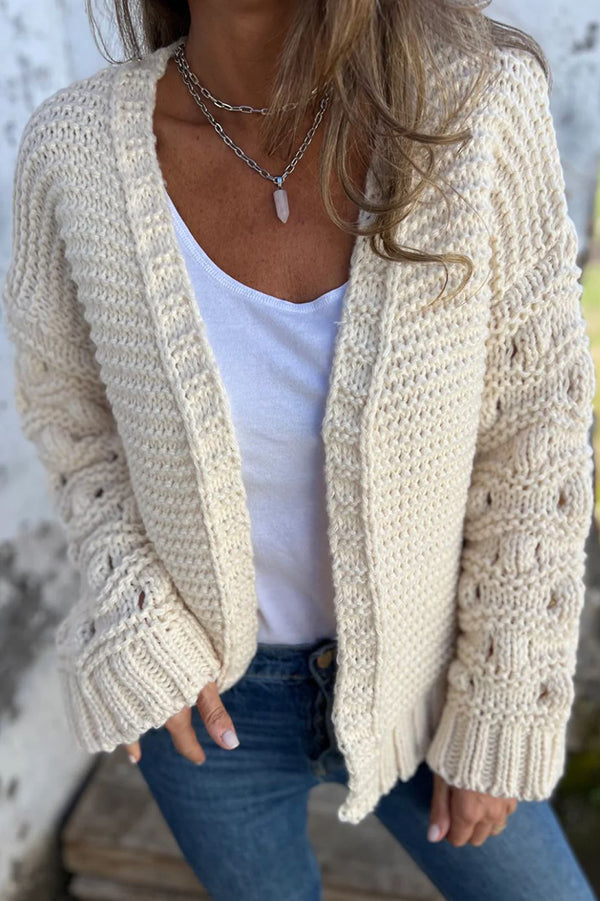 Stilla | Fashionabel Ensfarvet Cardigan Med Lange Ærmer Og V-udskæring