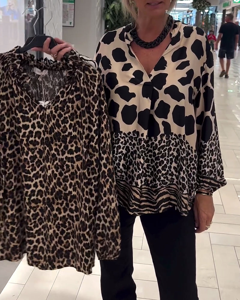 Stilla | Løs bluse med V-hals i leopardmønster