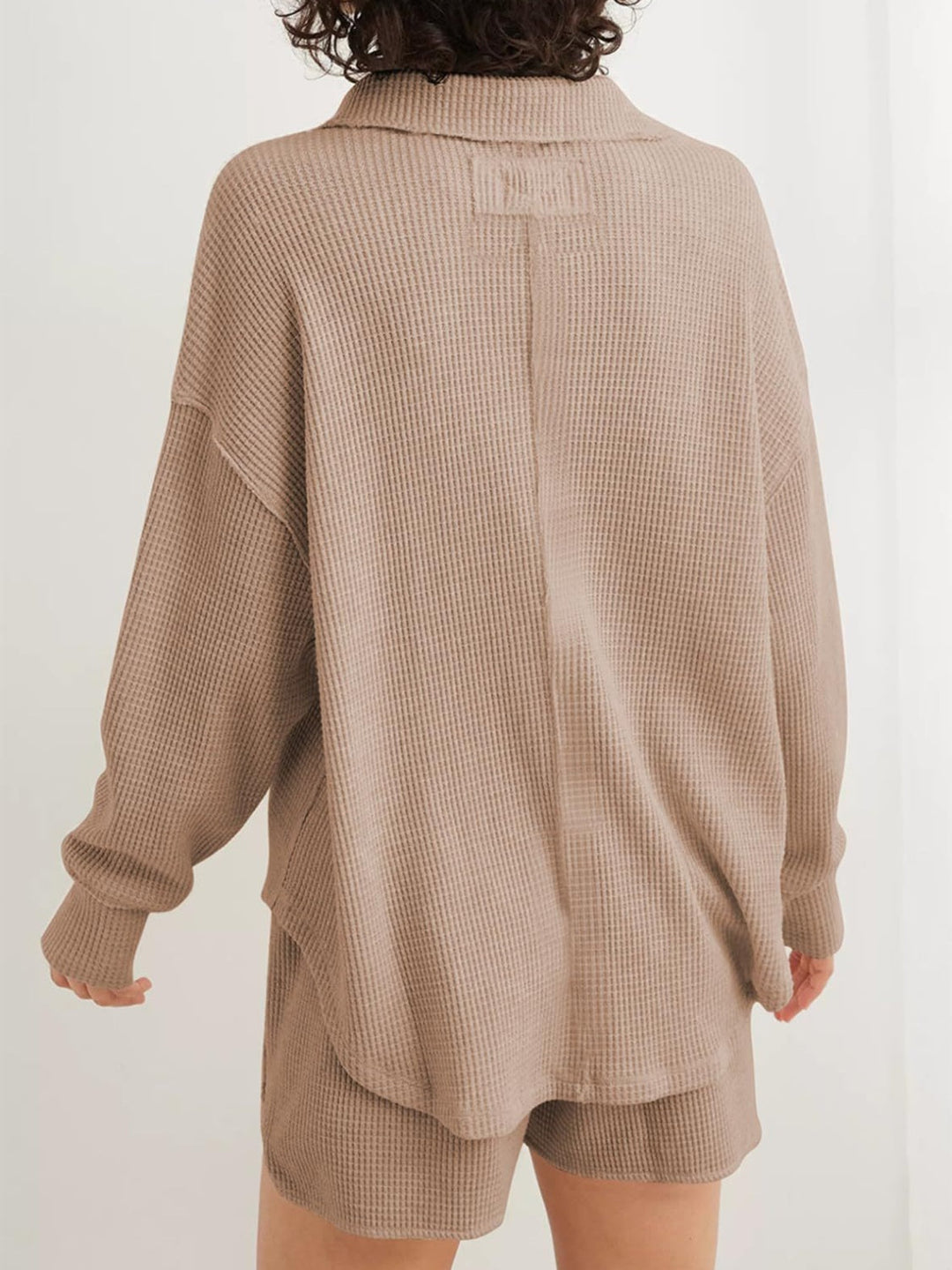 Stilla | Sweater med Johnny krave i struktureret strik med lange ærmer