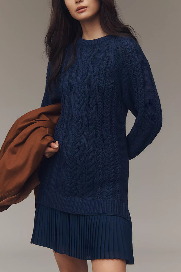 Stilla | Strik Sweater Kjole med Plisseret Chiffon Kant