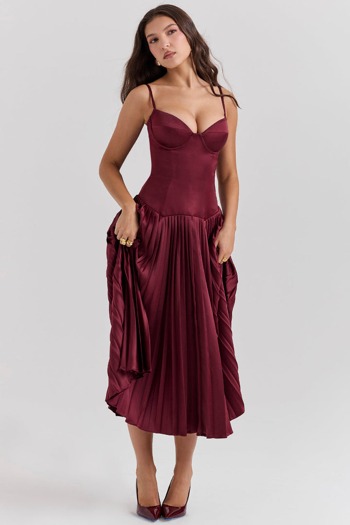 Stilla | Vin Satin Plisseret Midikjole