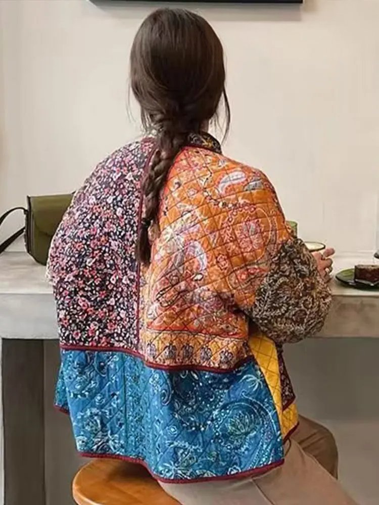 Stilla | Blomstertrykt Frakke Med Patchwork-lommer