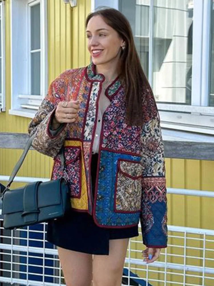 Stilla | Blomstertrykt Frakke Med Patchwork-lommer