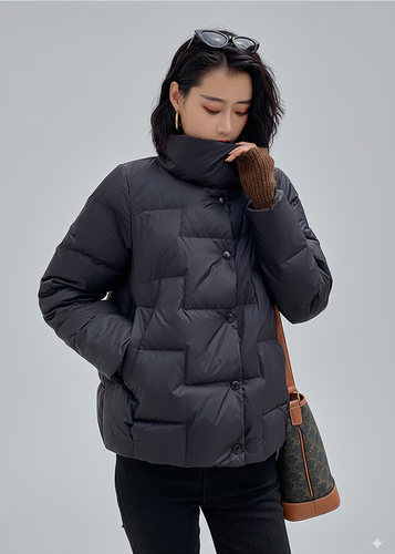 Stilla | Polstret quilted design Regular fit Høj krave Lynlås