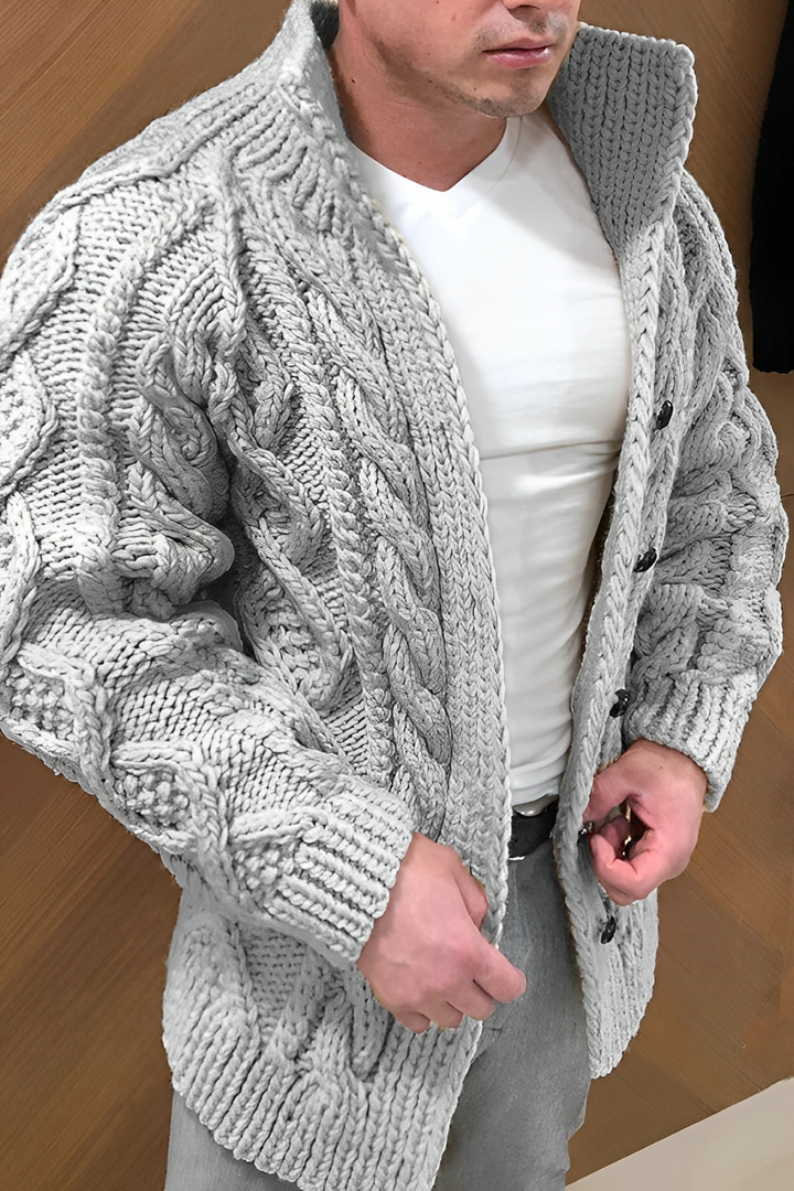 Stilla | Varm Strikket Cardigan Med Flettemønster