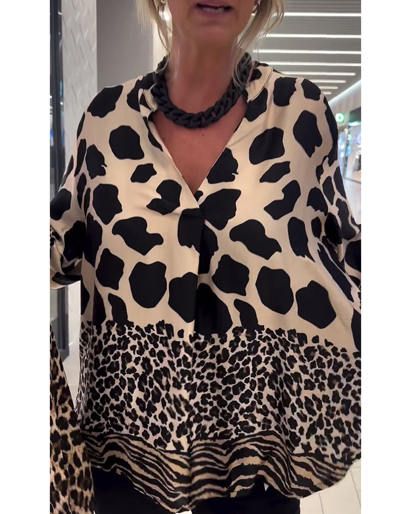 Stilla | Løs bluse med V-hals i leopardmønster