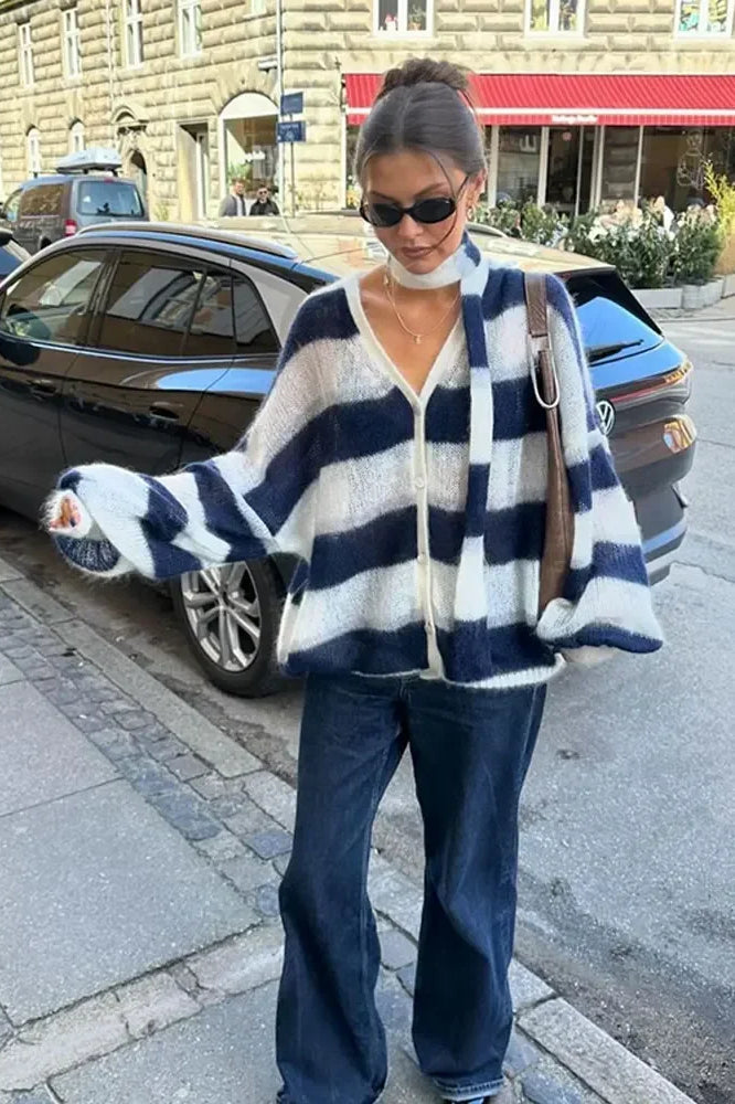 Stilla | Stribet V-Hals Løst Strikket Cardigan Trøje