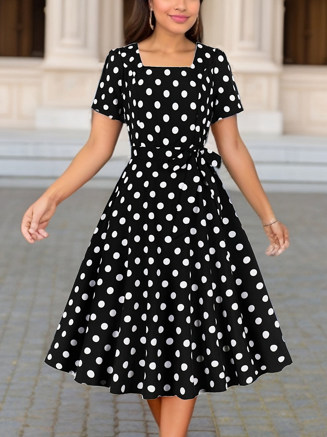 Stilla | Elegant Sommerkjole Prikker
