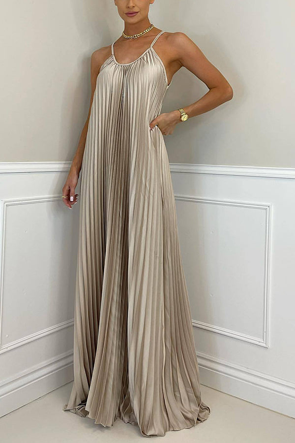 Stilla | Pure Romance A-line Plissé Maxi Kjole