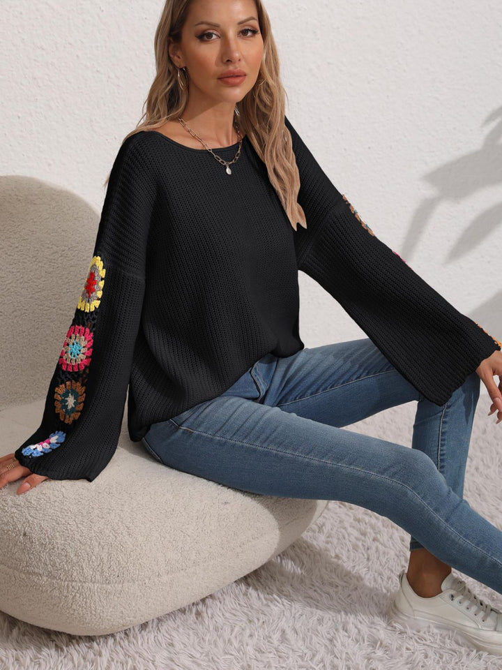 Stilla | Pullover med lange ærmer med hæklet blomster mønster