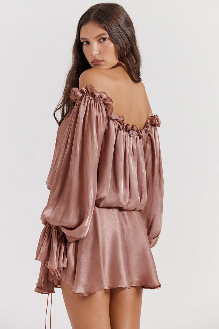 Stilla | Off Shoulder Kjole Med Hasselnød