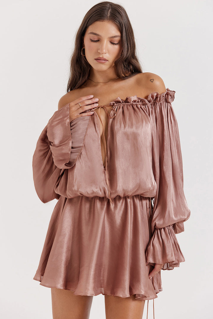 Stilla | Off Shoulder Kjole Med Hasselnød