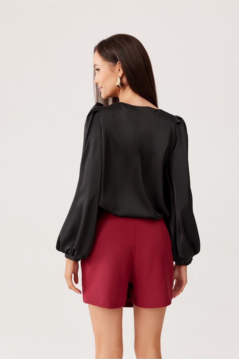 Stilla | Satin Bluse med Elegance