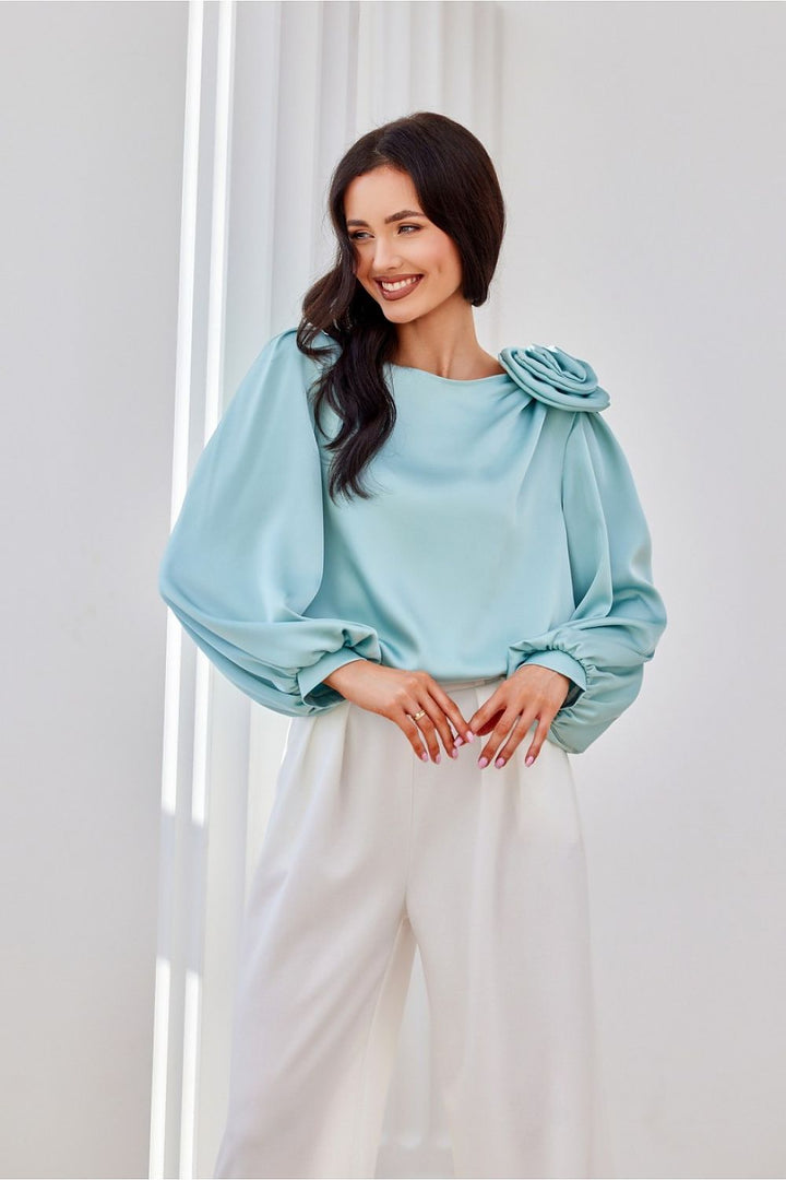 Stilla | Satin Bluse med Elegance
