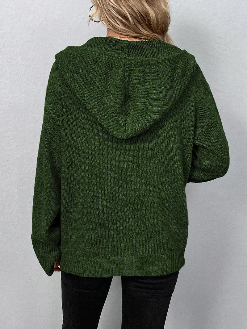 Stilla | Behagelig og Elegant Dame Hoodie med Dekorative Knapper