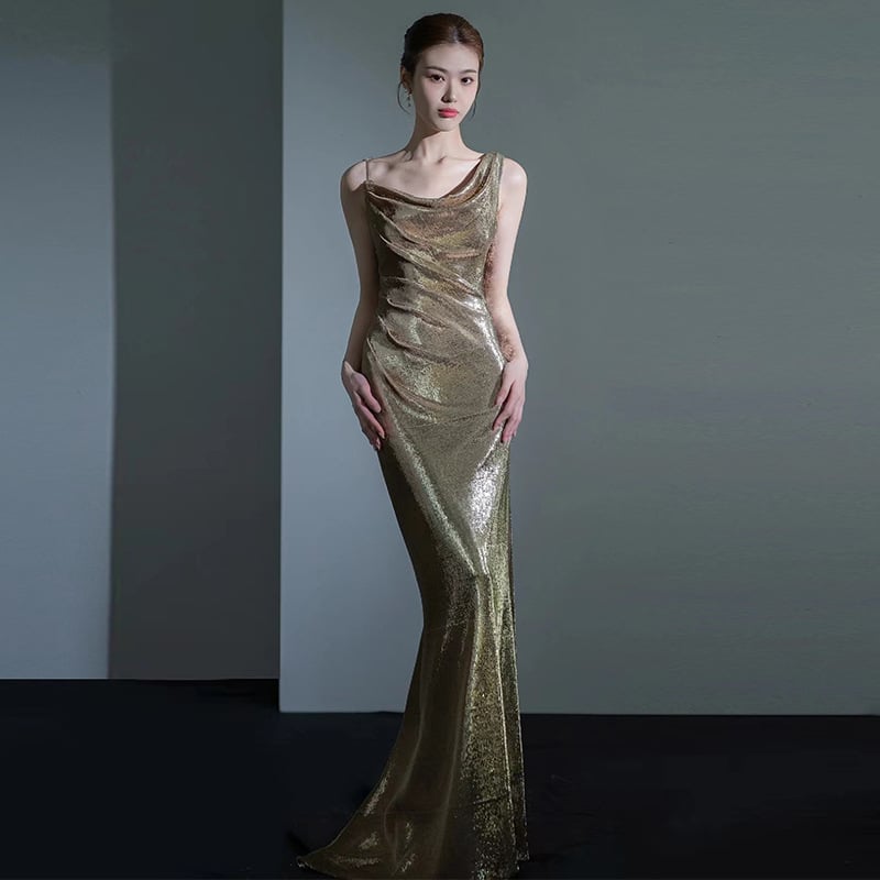Stilla | Elegant aftenkjole til damer med pailletter og fishtail