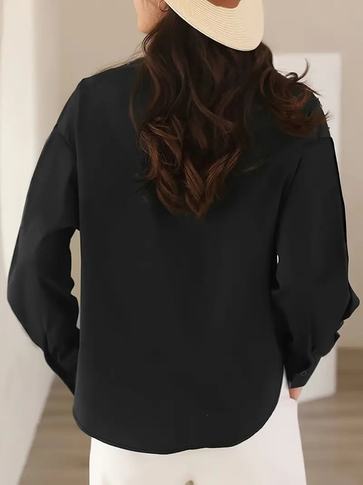 Stilla | Elegant Knapstrimmel Skjorte
