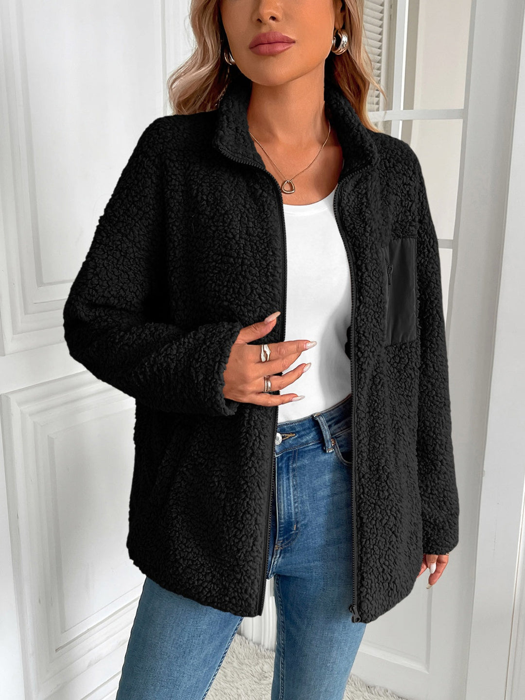 Stilla | Fluffy Ivy Lane Jakke Med Lange Ærmer og Lynlås