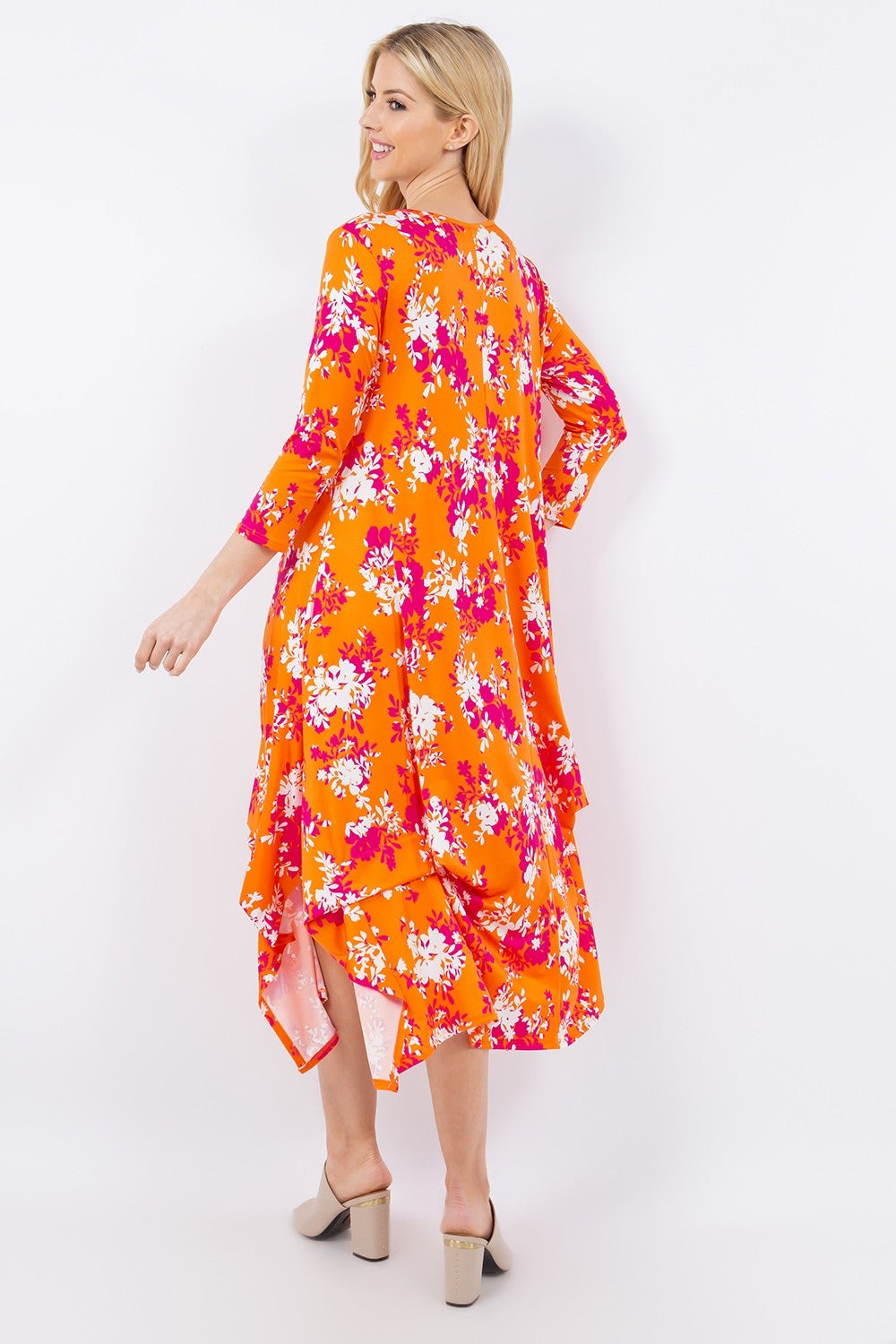 Stilla | Full Size Pick-Up Hem Asymmetrisk Blomstret Midi Kjole