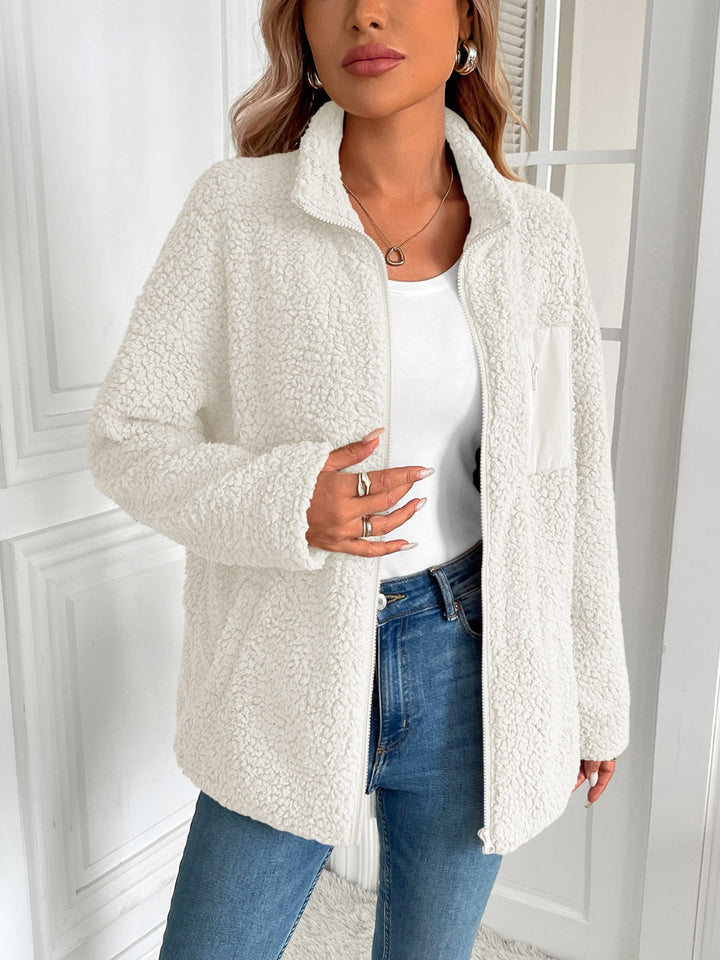 Stilla | Fluffy Ivy Lane Jakke Med Lange Ærmer og Lynlås