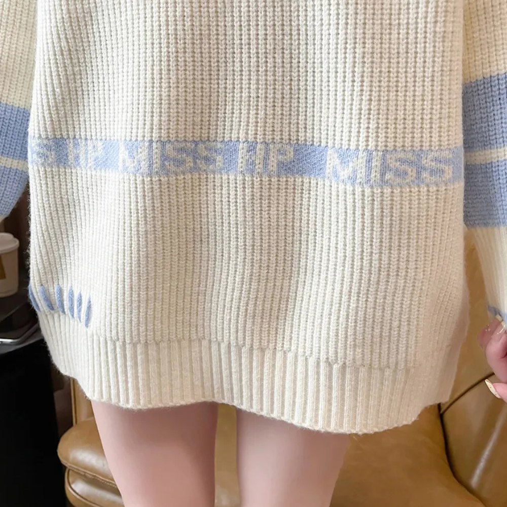 Stilla | Elegant mellemlang strikbluse til damer