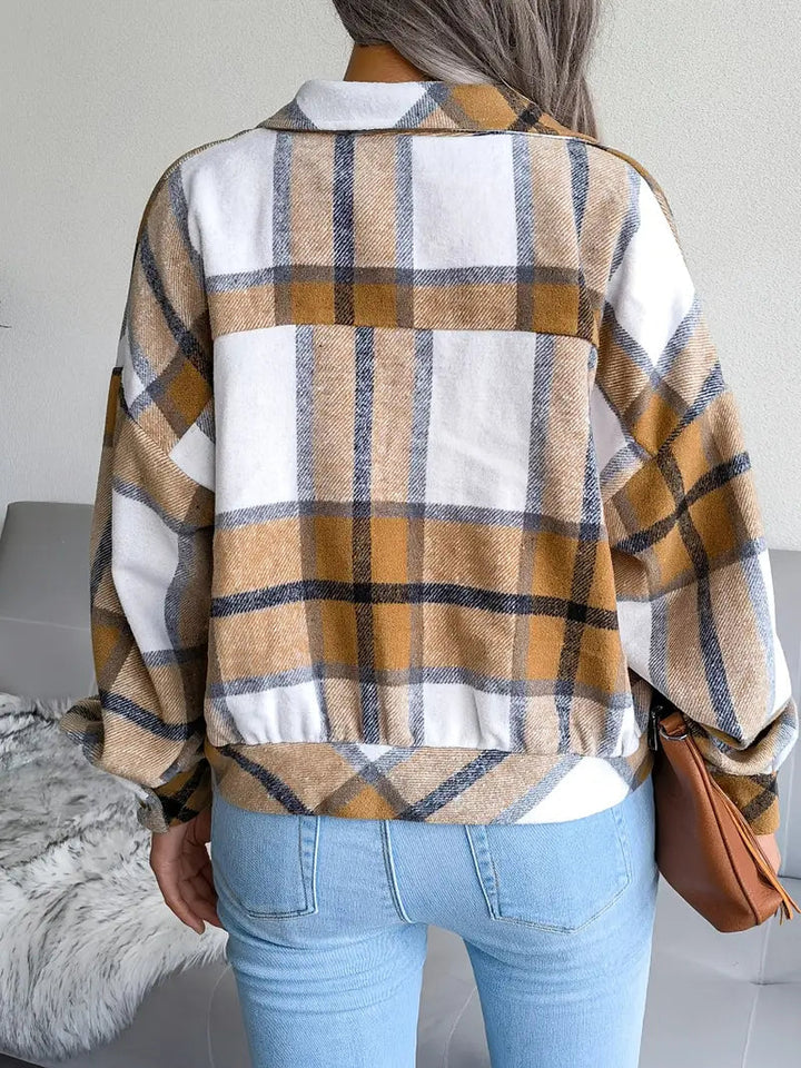 Stilla | Bred Skåret Sweater. Behagelig Og Elegant