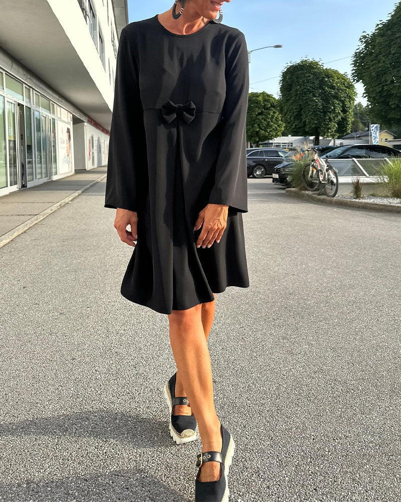 Stilla | Elegantes Kleid Mit Glocke und Schleife