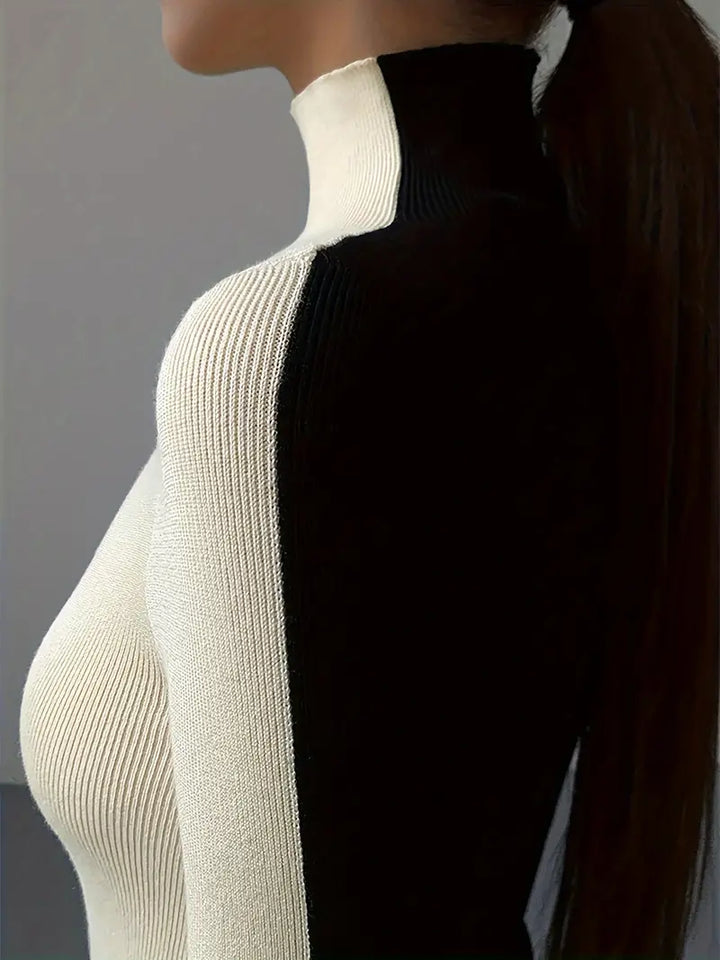 Stilla | Elegant Rullekrave Sweater Med Farveblok Design