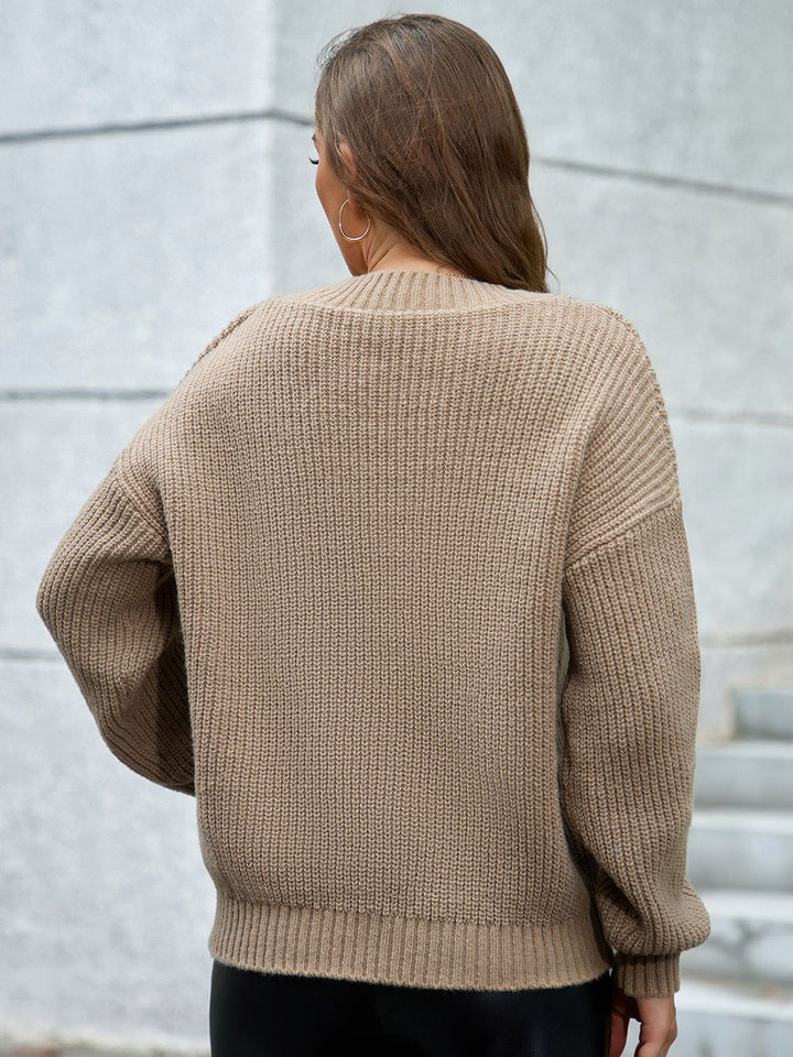 Stilla | Pullover med lange ærmer, V-udskæring og faldende skuldre