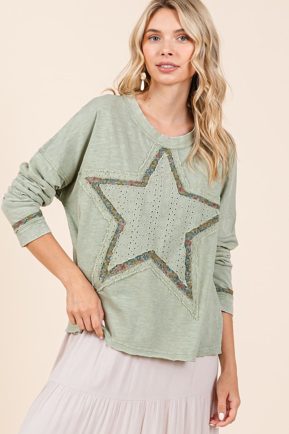 Stilla | T-shirt Med Lange Ærmer Mittoshop Mineralvask Stjerne Patch