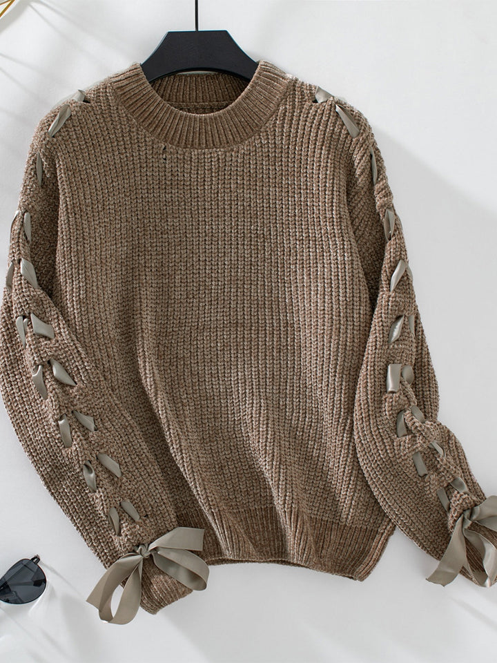 Stilla | Pullover med lange ærmer og rund, snøret krave