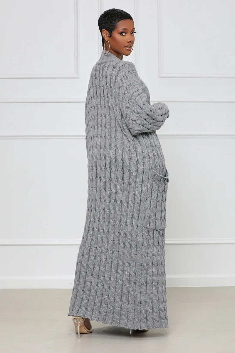 Stilla | Lang Strikmanteau til Elegance