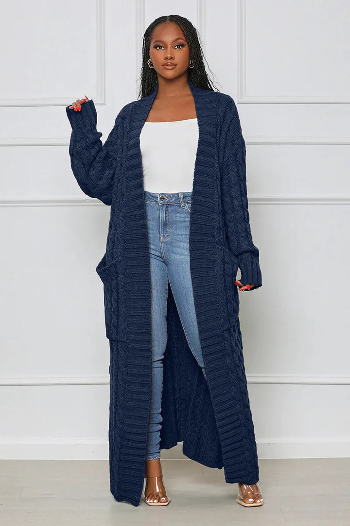 Stilla | Lang Strikmanteau til Elegance