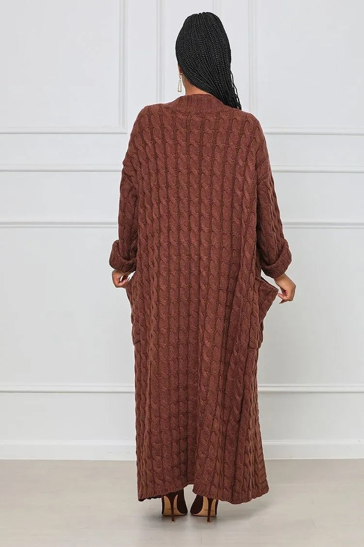Stilla | Lang Strikmanteau til Elegance