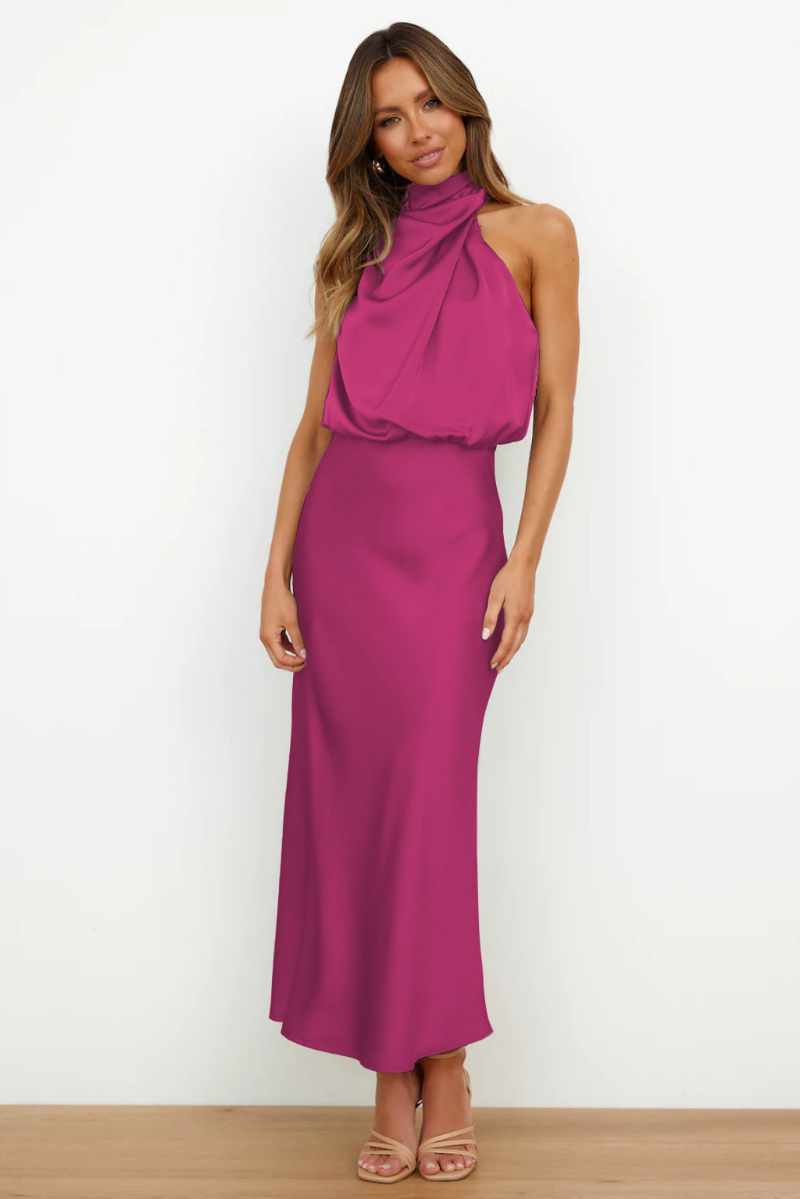 Stilla | Elegant midi kjole med asymmetrisk rund hals