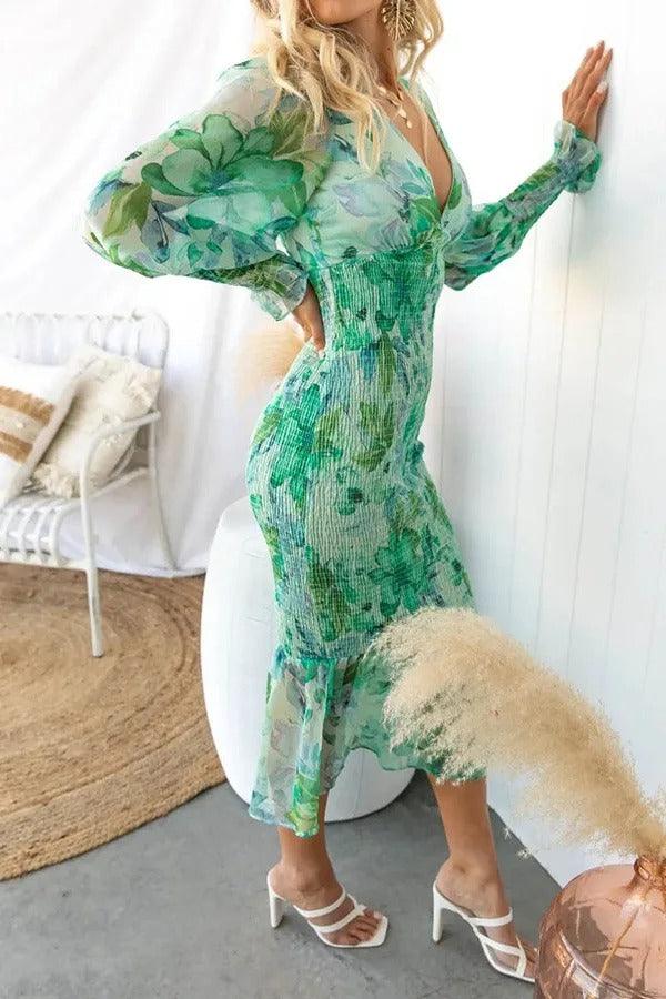 Stilla | Blomster Ruffle Mid Kjole
