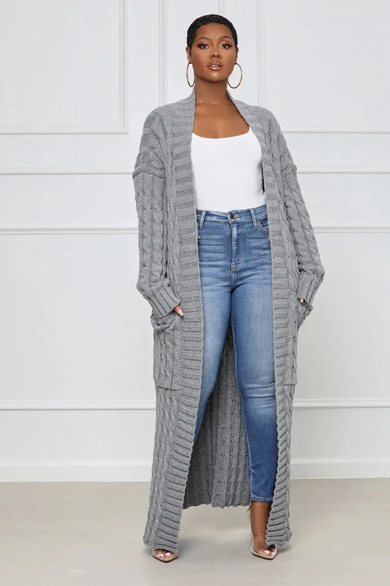 Stilla | Lang Strikmanteau til Elegance