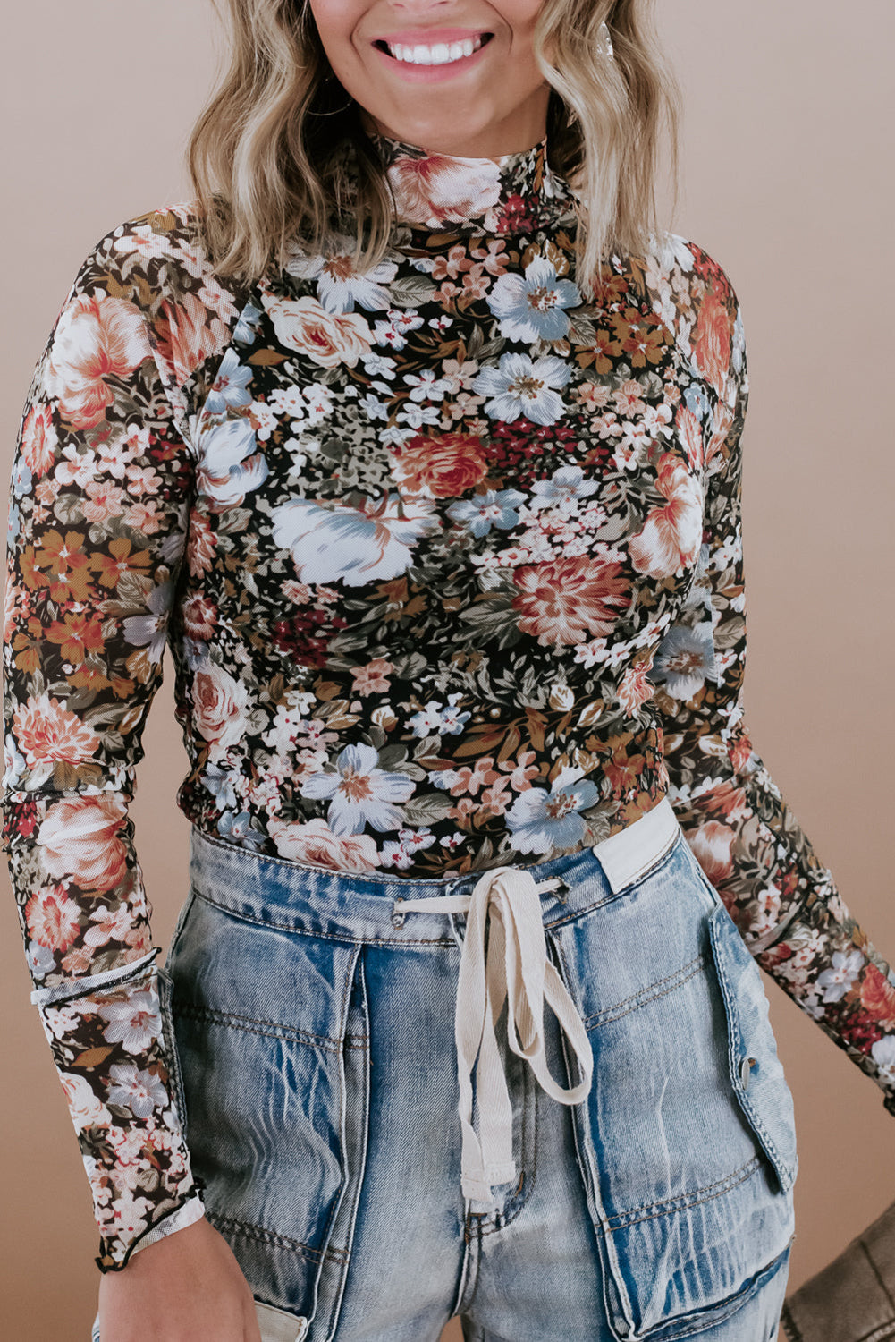 Stilla | Bluse af mønstret net