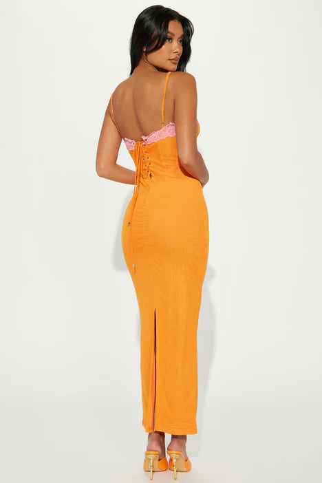 Stilla | Bodycon Maxikjole Orange