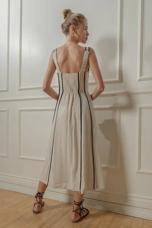 Stilla | Beige Midikjole Med Striber
