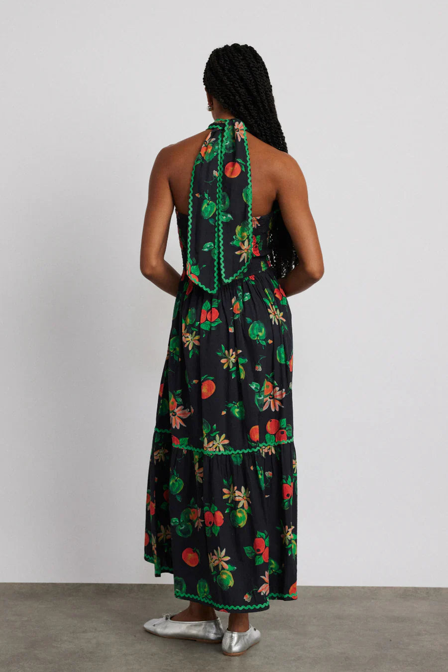 Stilla | Apple Print Midikjole Sort
