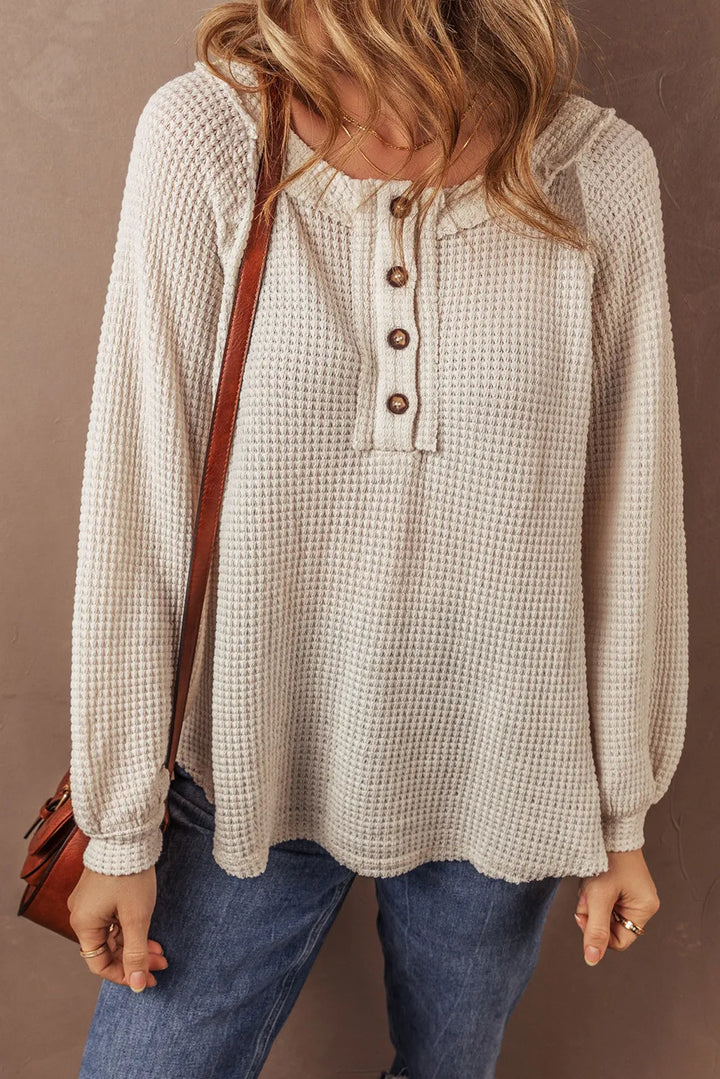 Stilla | Pullover med kort krave lavet af struktureret strik med halve knapper