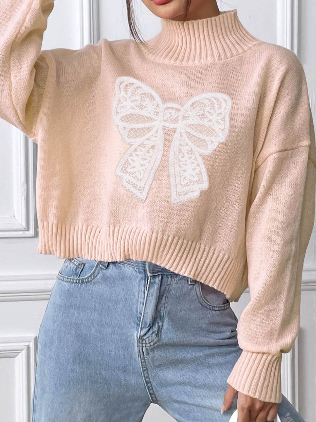 Stilla | Rullekrave sweater med sløjfe og lange ærmer