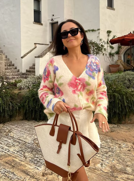 Stilla | Elegant pullover med floralprint
