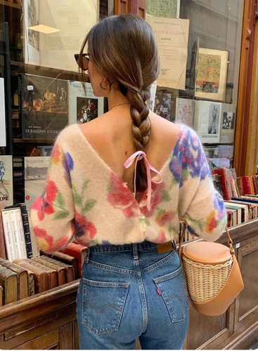 Stilla | Elegant pullover med floralprint