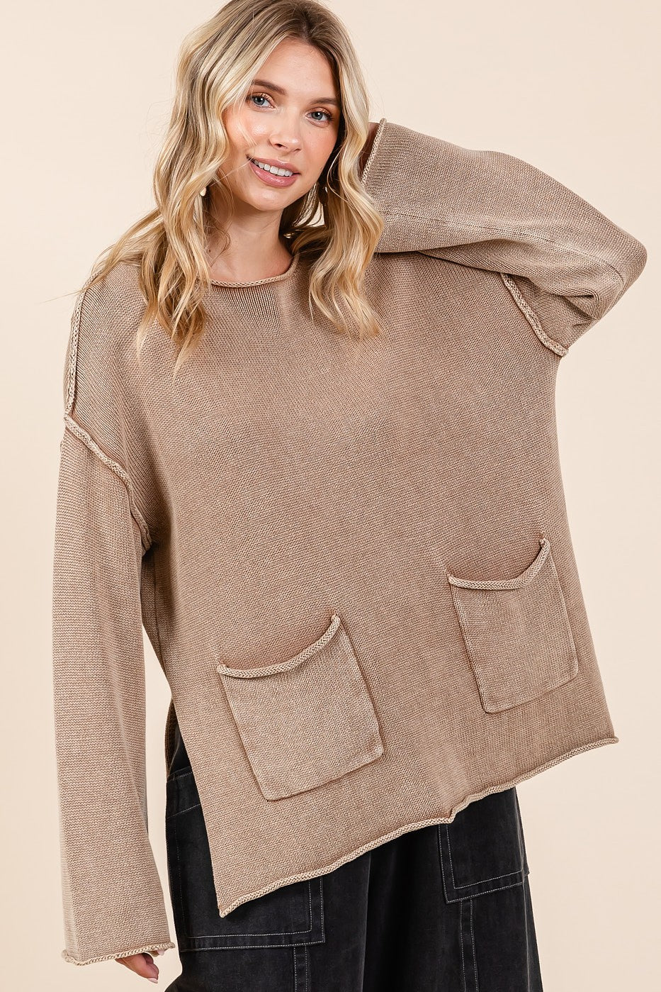 Stilla | Mittoshop Pullover med rå kant og påsyet lomme samt mineralvask
