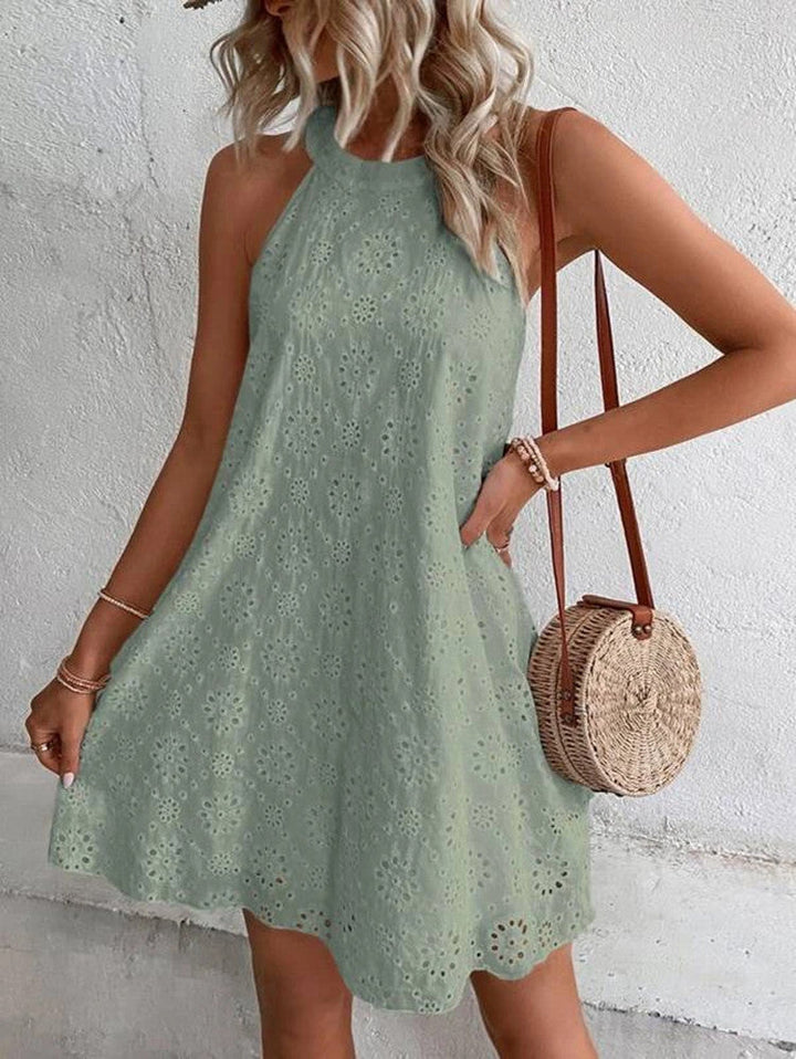 Stilla | Eyelet Halter Min Kjole
