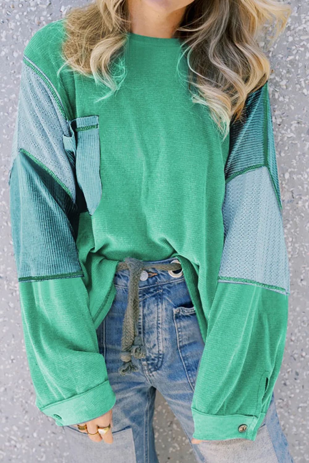 Stilla | Overdel med Rund Udsnit, Lange Ærmer og Patchwork Farveblokke