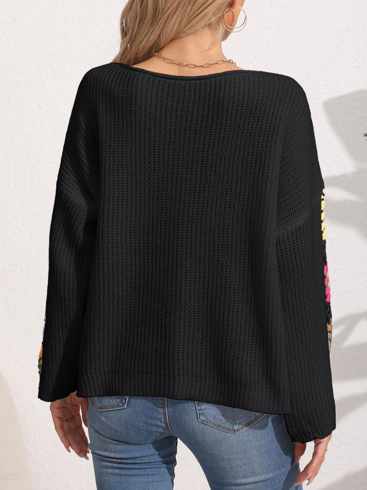 Stilla | Pullover med lange ærmer med hæklet blomster mønster