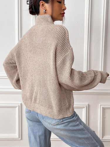 Stilla | Pullover med rullekrave og lange ærmer med hjerte mønster og dropped shoulders